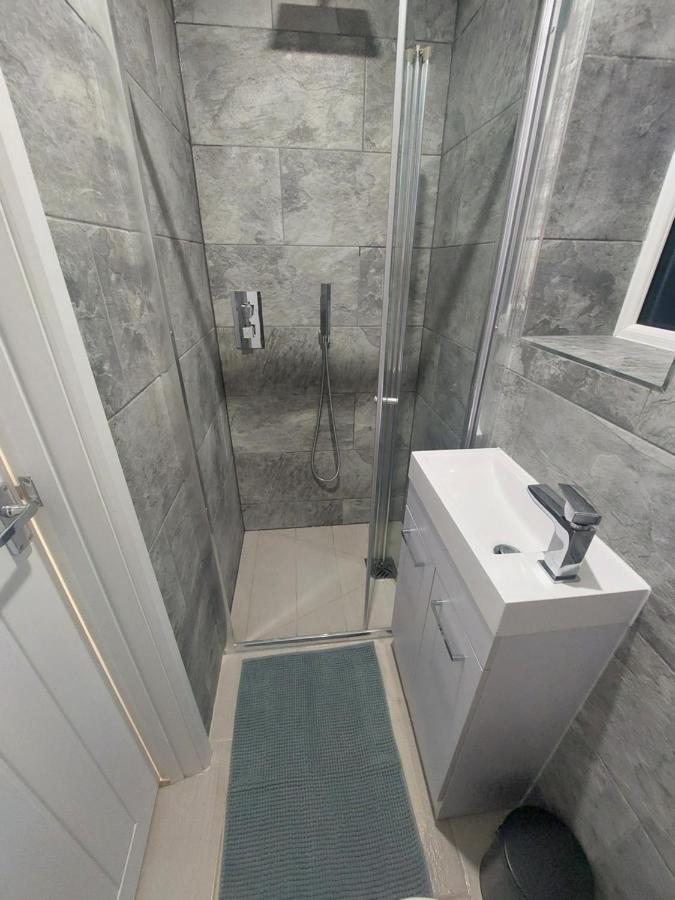 New, Stylish Studio Flat With Private Patio And Free On-Street Parking Check Out At 11Am Bournemouth Exteriér fotografie