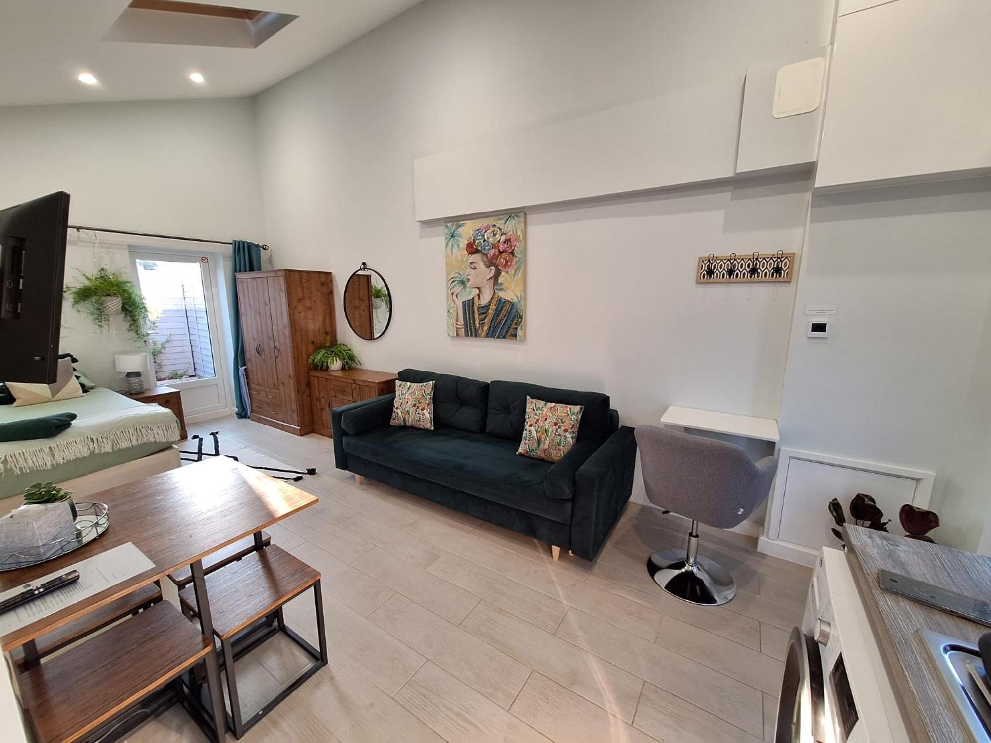 New, Stylish Studio Flat With Private Patio And Free On-Street Parking Check Out At 11Am Bournemouth Exteriér fotografie